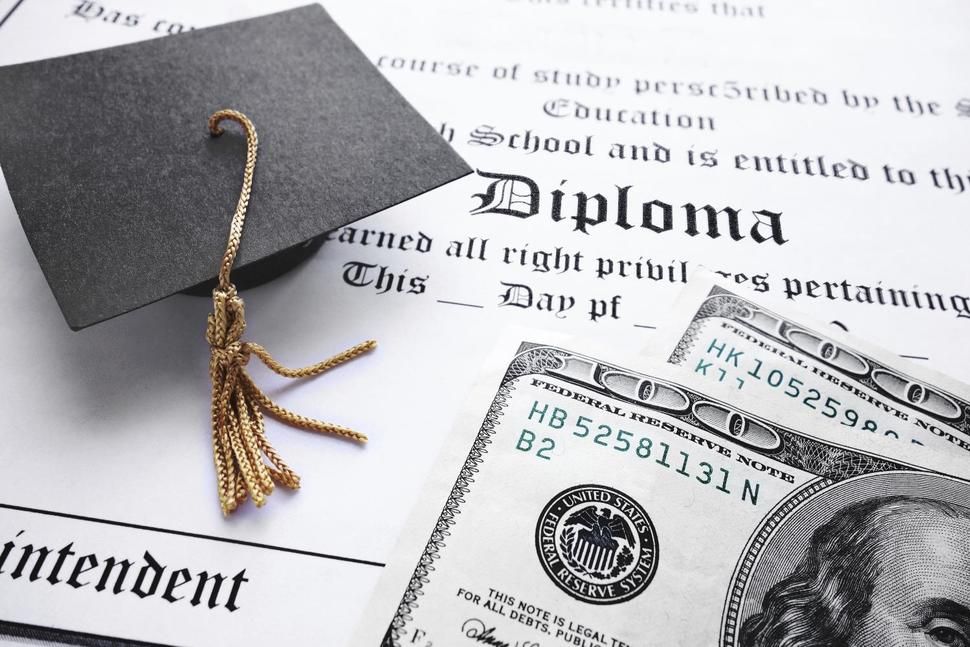 Finding scholarships and financial aid for degree programs