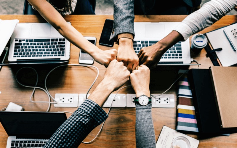 University tun How to build a strong professional network during college and beyond