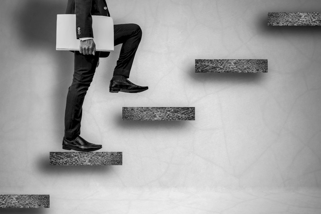 How to choose the right college major based on career goals and interests